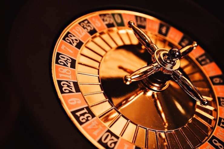 Panel pengaturan taruhan Diamond Empire dengan opsi nilai koin dan jumlah payline